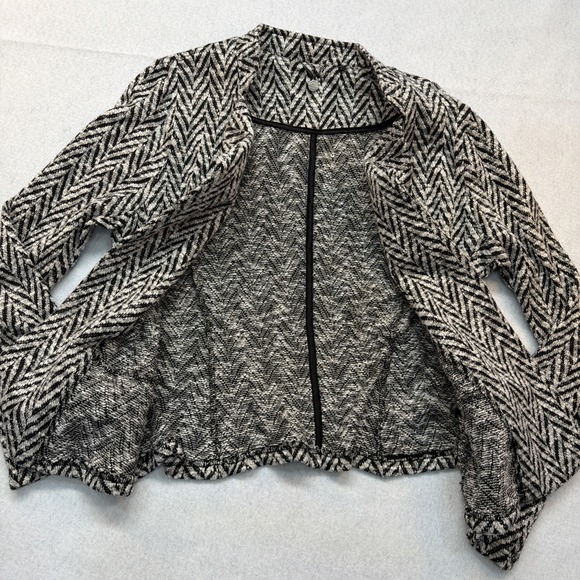 BKE Black And White Women's Herringbone Blazer Size Large - Picture 11 of 12